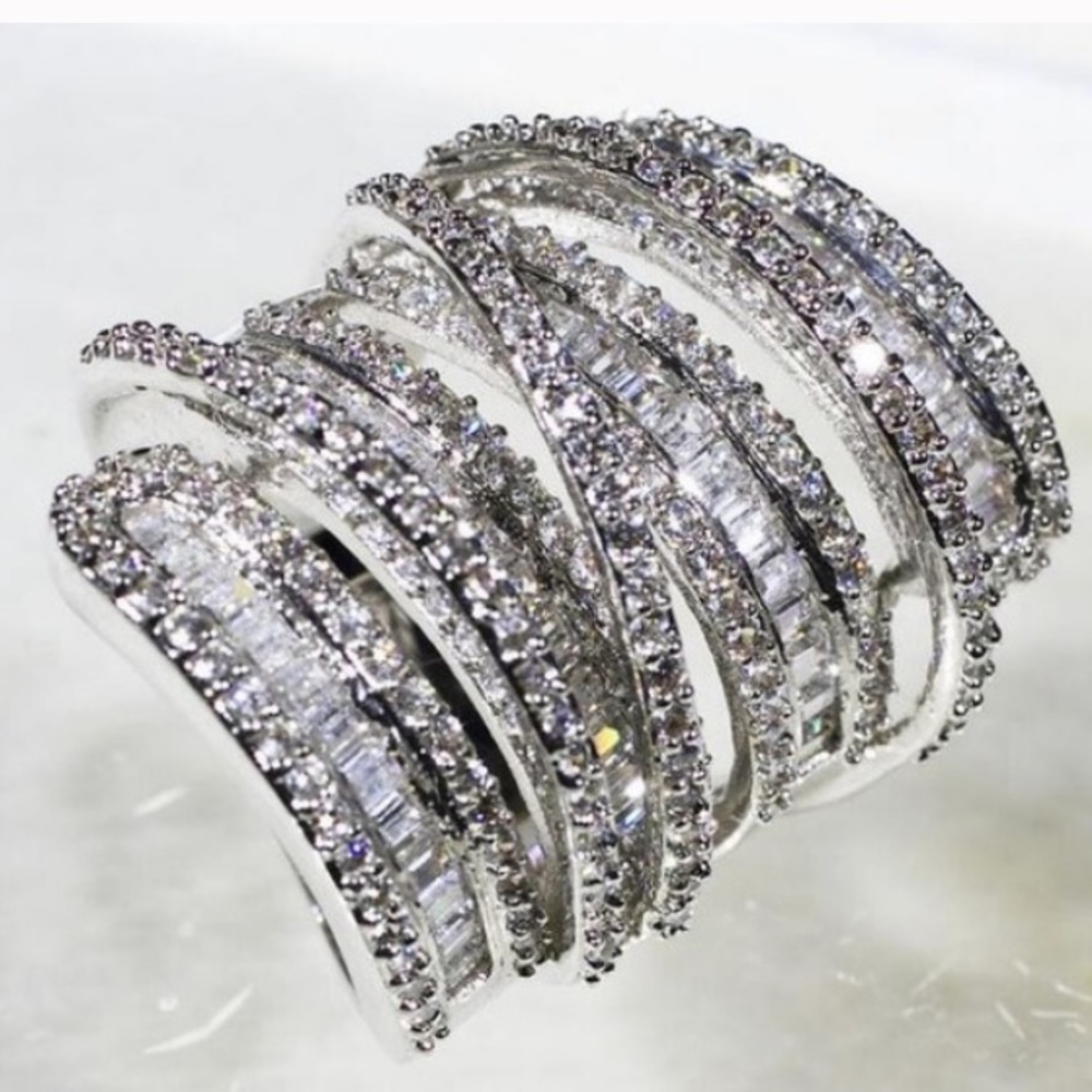 💎NEW adorable CZ sterling silver ring 💎